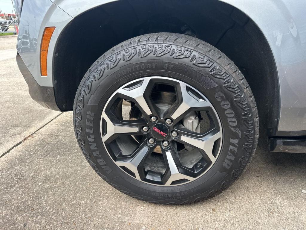 used 2025 GMC Yukon XL car, priced at $77,767