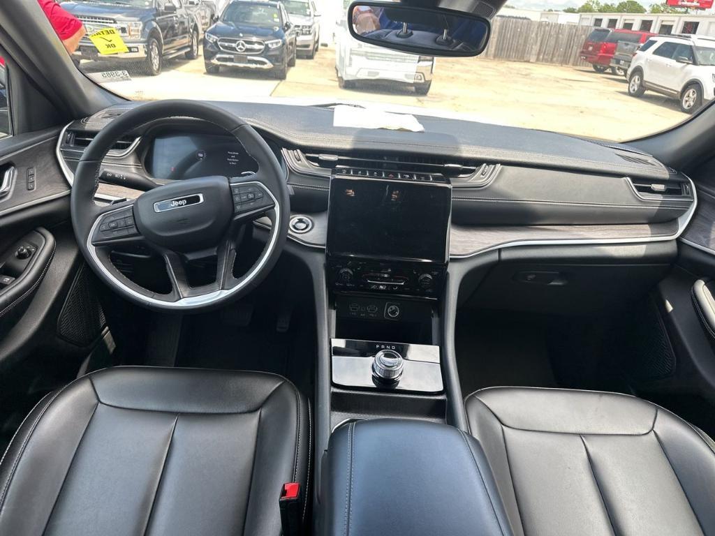 used 2024 Jeep Grand Cherokee car, priced at $29,542