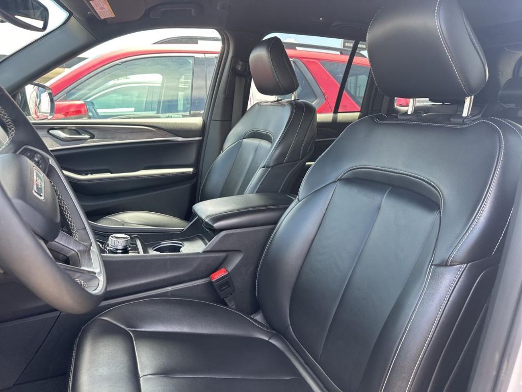 used 2024 Jeep Grand Cherokee car, priced at $29,542