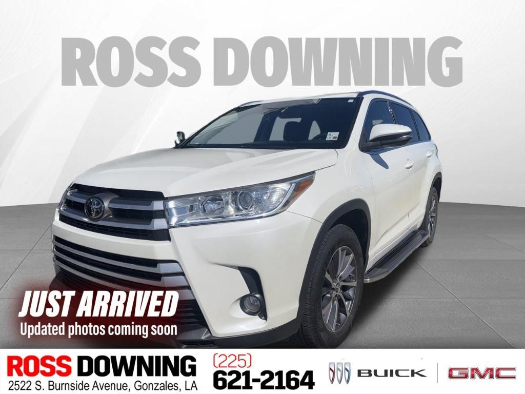 used 2018 Toyota Highlander car, priced at $23,992