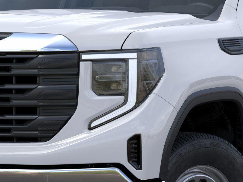 new 2025 GMC Sierra 1500 car, priced at $39,570