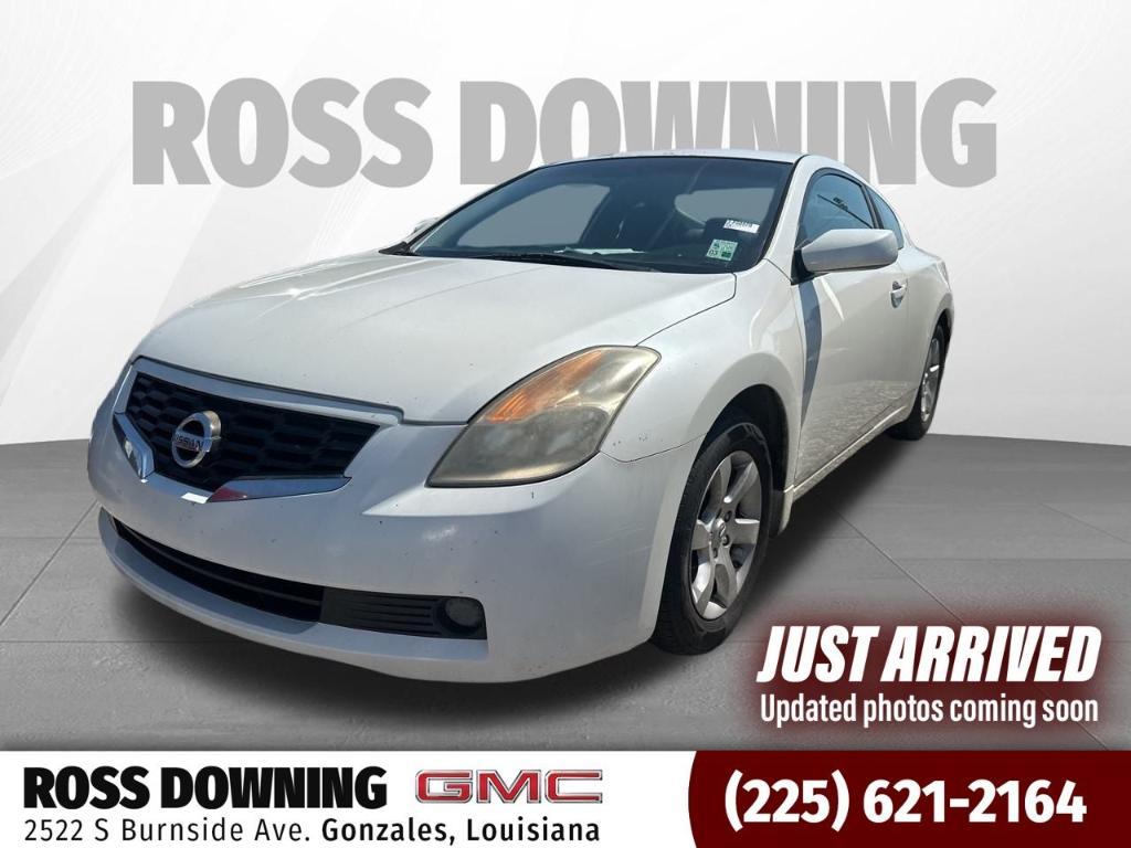 used 2009 Nissan Altima car, priced at $7,999