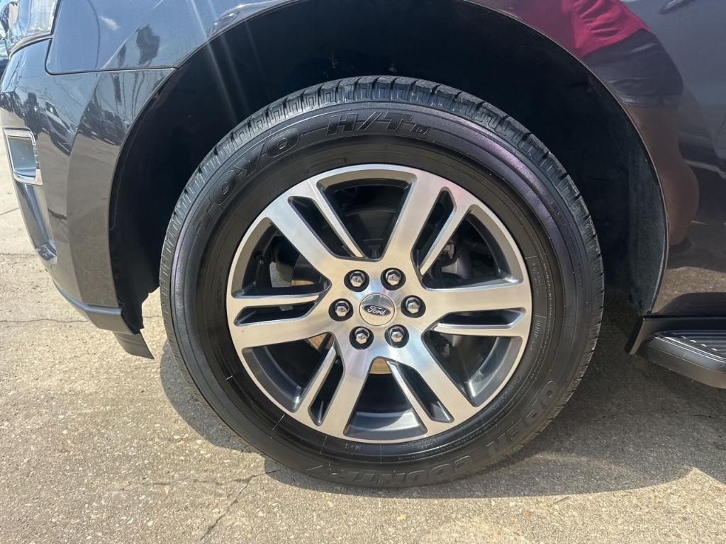 used 2024 Ford Expedition car, priced at $47,982