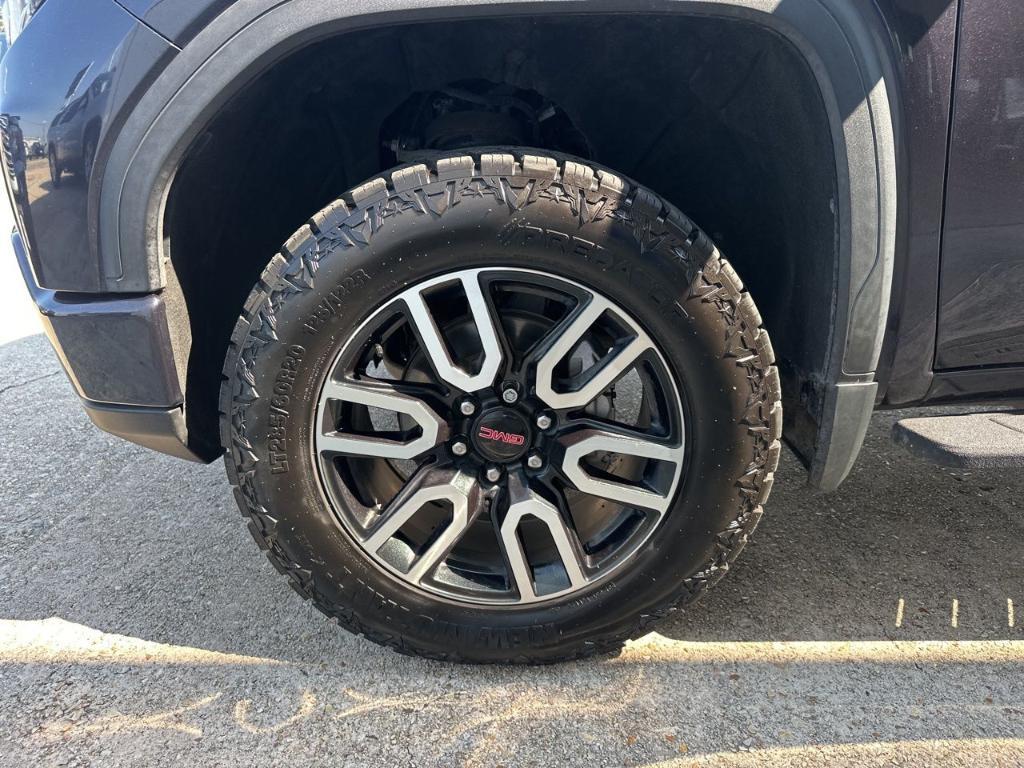 used 2022 GMC Sierra 1500 car, priced at $43,285