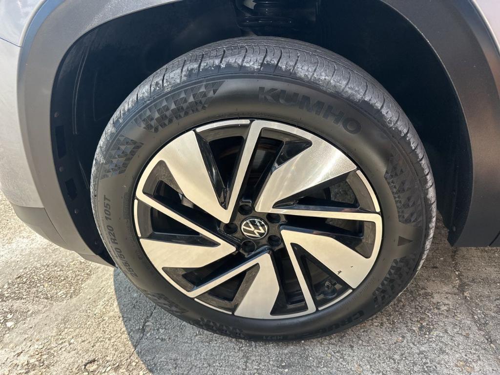 used 2024 Volkswagen Atlas car, priced at $31,984