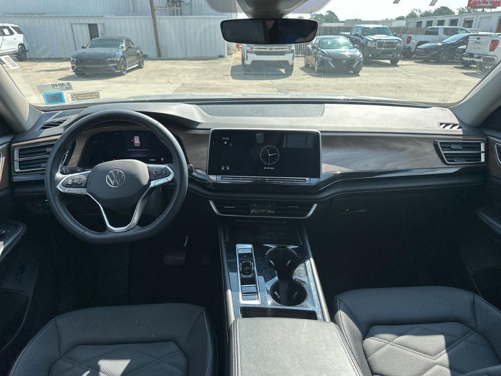 used 2024 Volkswagen Atlas car, priced at $31,984
