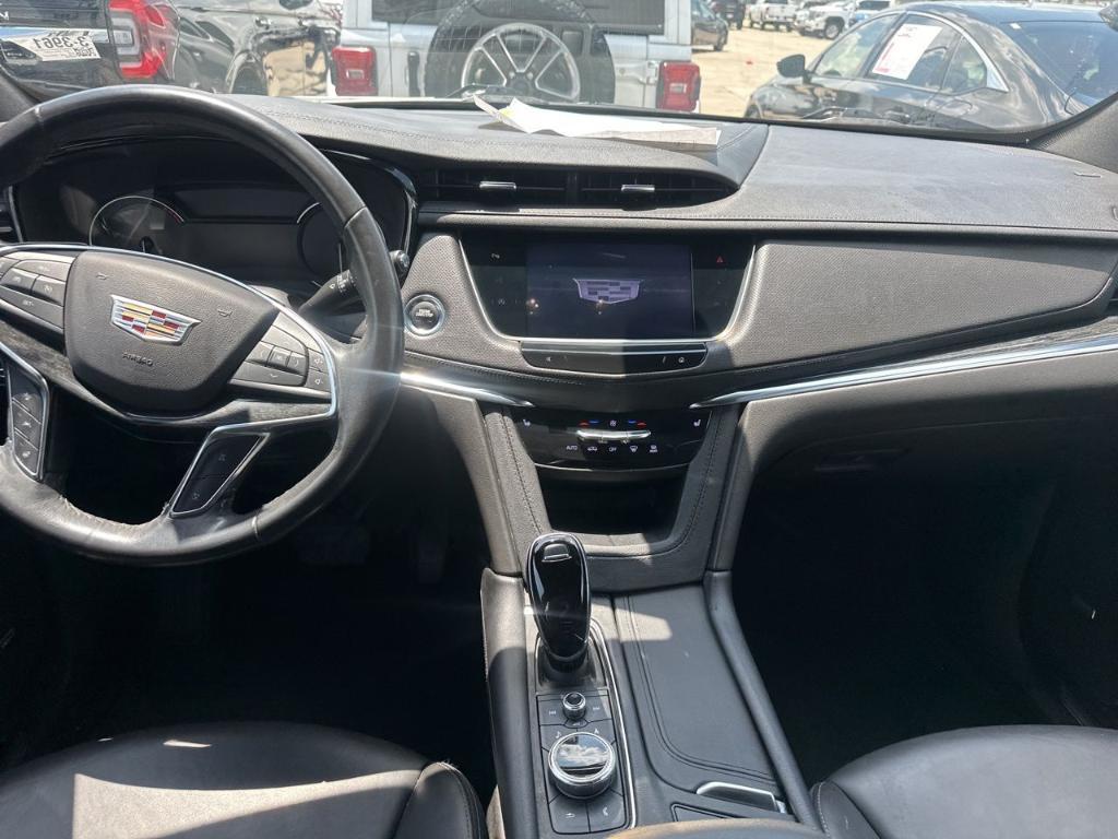 used 2023 Cadillac XT5 car, priced at $30,986