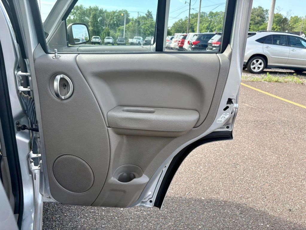 used 2004 Jeep Liberty car, priced at $7,500
