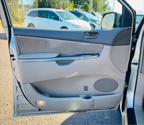 used 2007 Toyota Sienna car, priced at $9,999