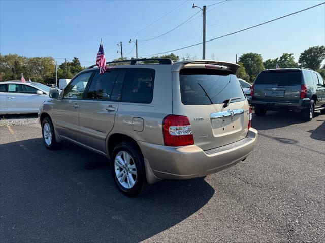 used 2007 Toyota Highlander Hybrid car, priced at $11,250