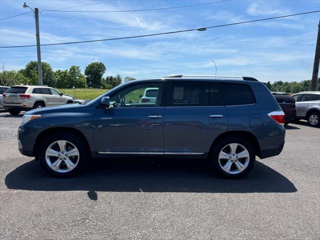 used 2013 Toyota Highlander car, priced at $15,999