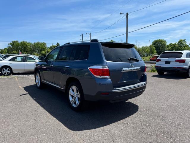 used 2013 Toyota Highlander car, priced at $15,999