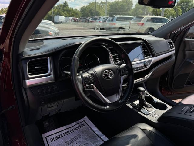 used 2014 Toyota Highlander car, priced at $16,999