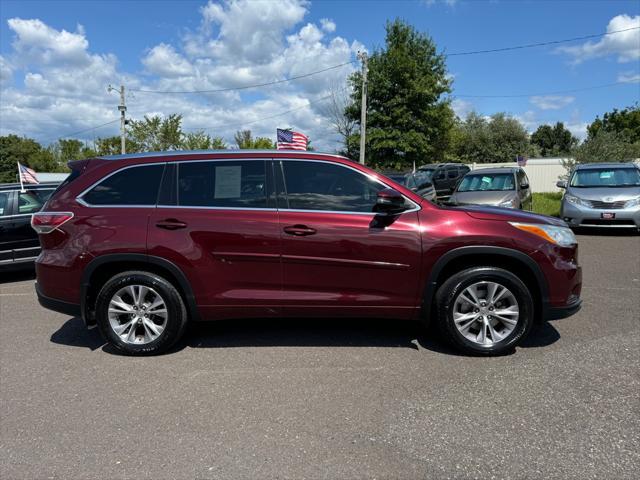 used 2014 Toyota Highlander car, priced at $16,999