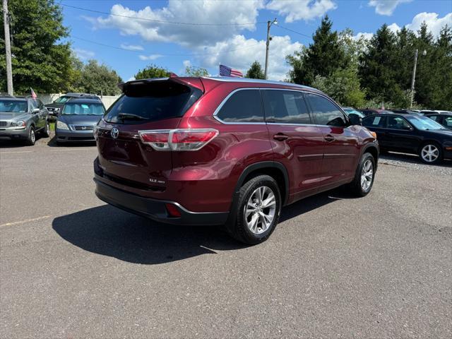 used 2014 Toyota Highlander car, priced at $16,999