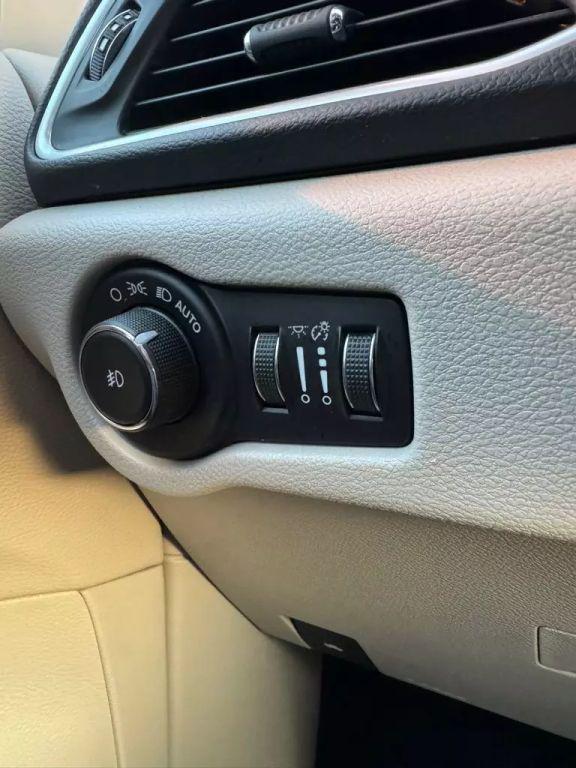 used 2018 Chrysler Pacifica car, priced at $16,999