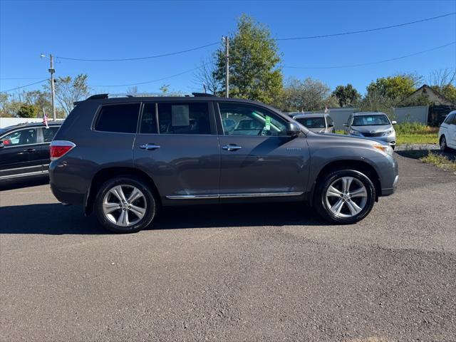 used 2011 Toyota Highlander car, priced at $13,999