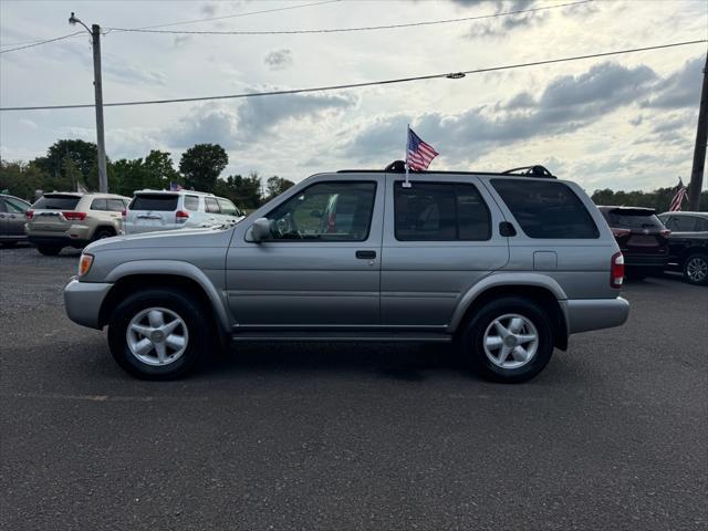 used 2000 Nissan Pathfinder car, priced at $9,500