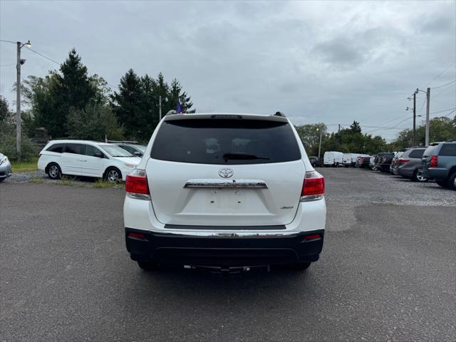 used 2013 Toyota Highlander car, priced at $13,999