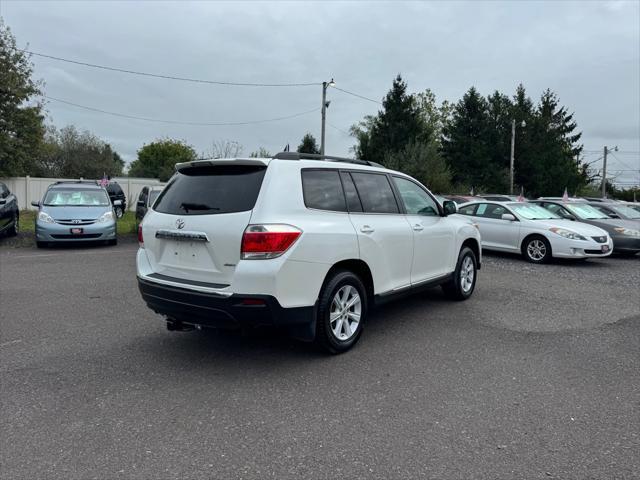 used 2013 Toyota Highlander car, priced at $13,999