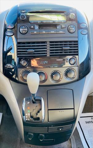 used 2005 Toyota Sienna car, priced at $9,500