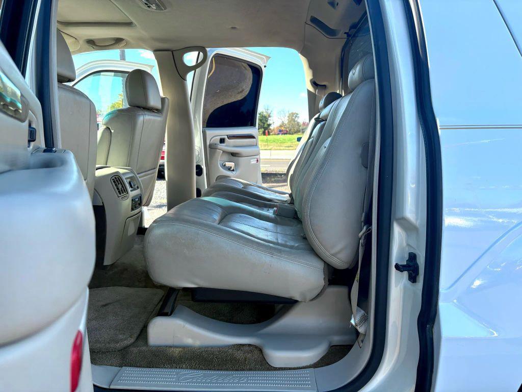 used 2002 Cadillac Escalade EXT car, priced at $10,500