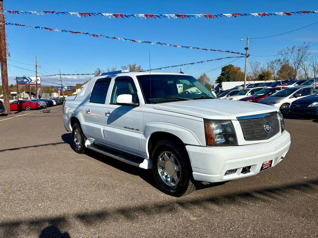 used 2002 Cadillac Escalade EXT car, priced at $10,500