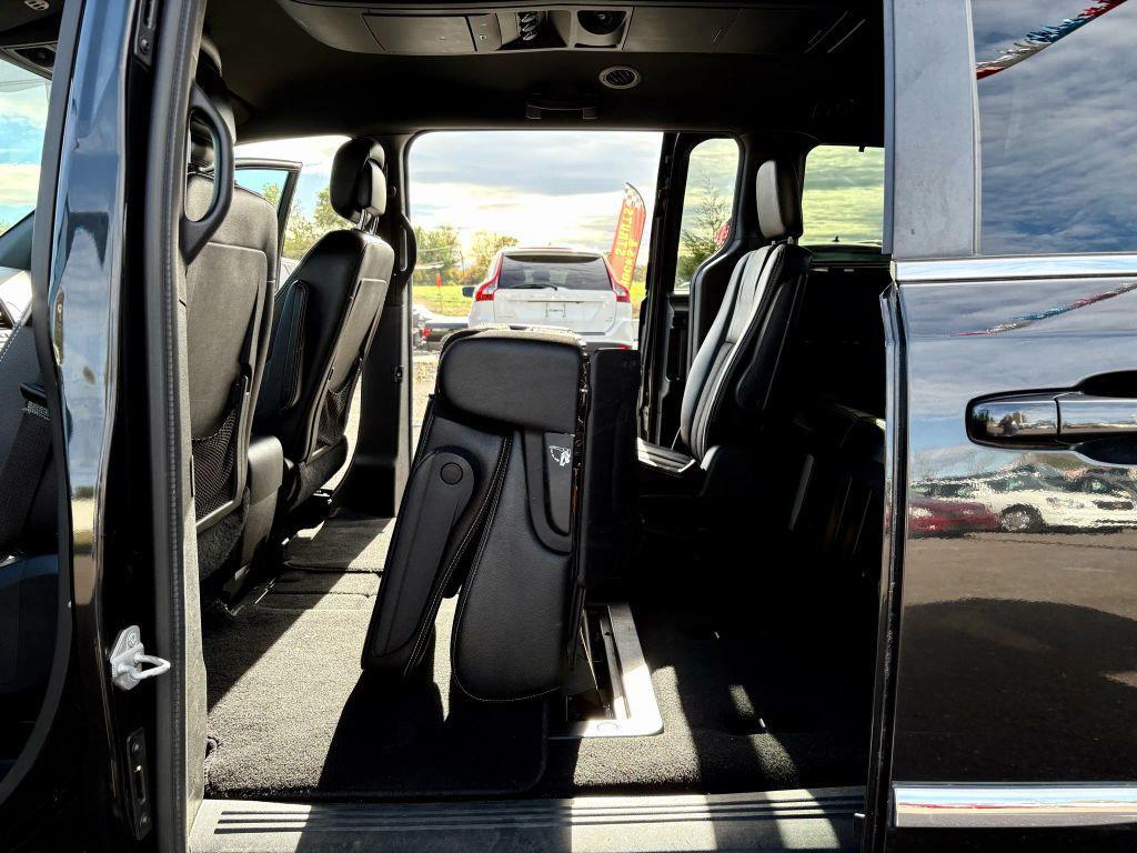 used 2015 Chrysler Town & Country car, priced at $9,500