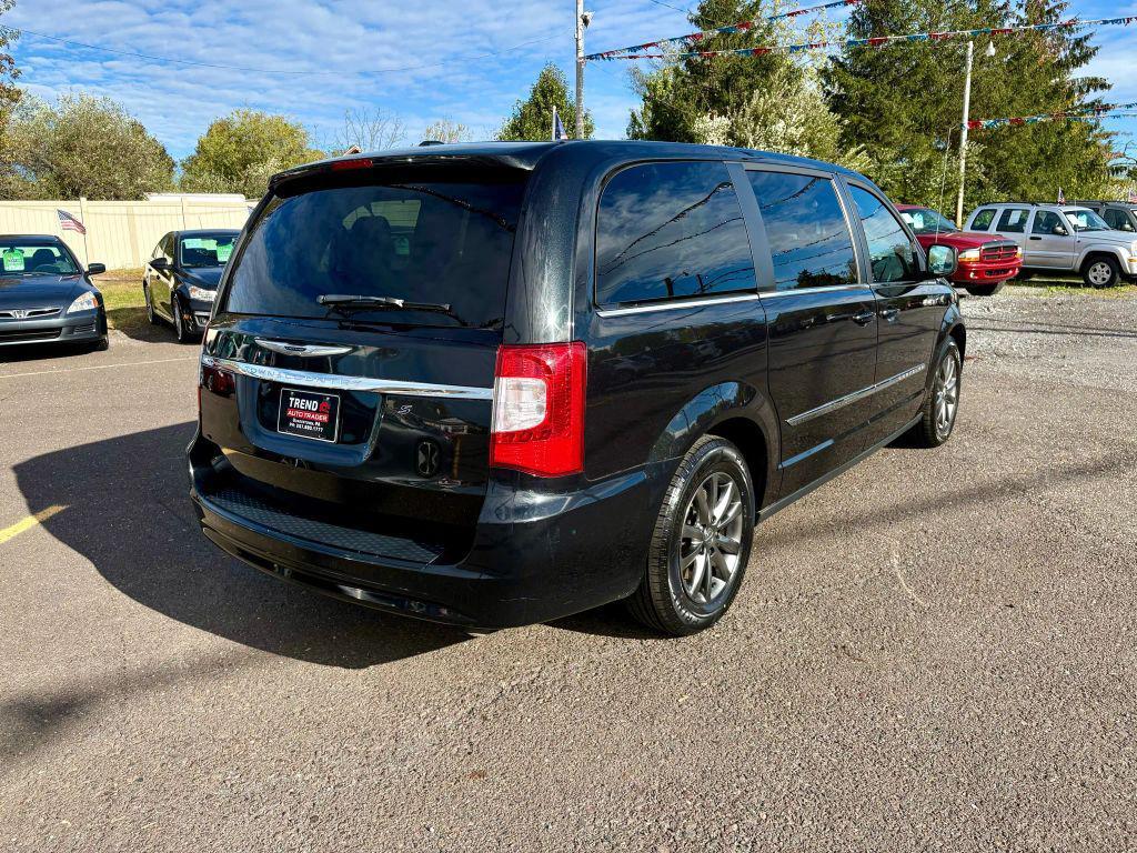 used 2015 Chrysler Town & Country car, priced at $9,500