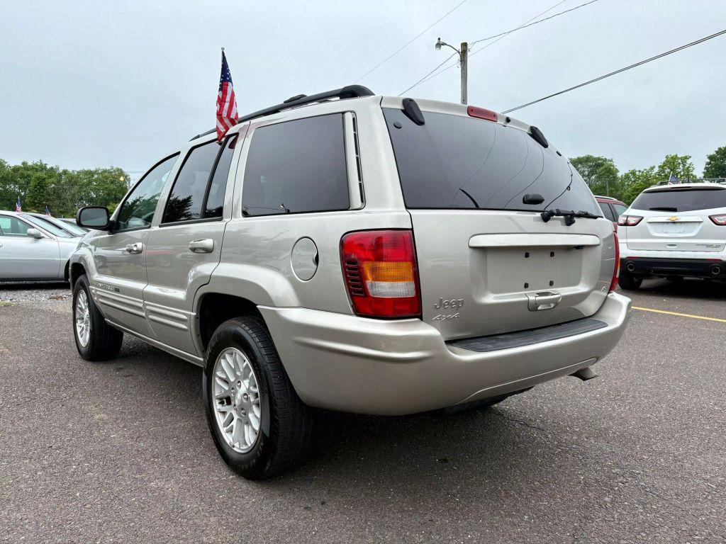 used 2004 Jeep Grand Cherokee car, priced at $10,500