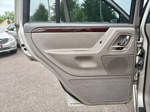 used 2004 Jeep Grand Cherokee car, priced at $10,500