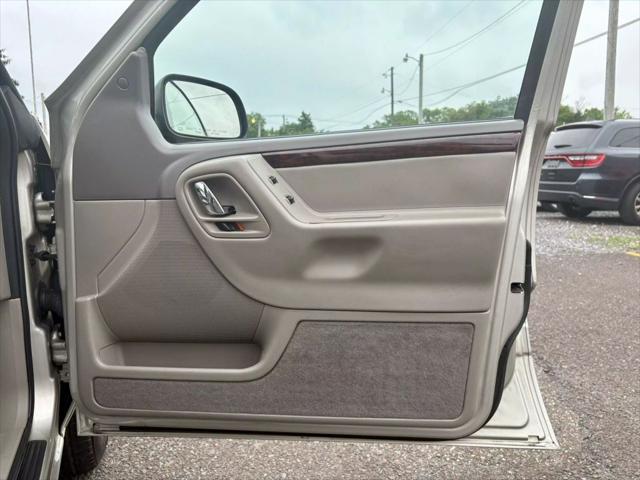 used 2004 Jeep Grand Cherokee car, priced at $10,500