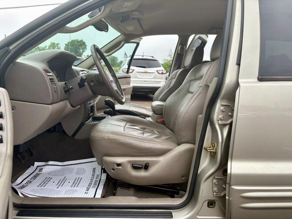 used 2004 Jeep Grand Cherokee car, priced at $10,500