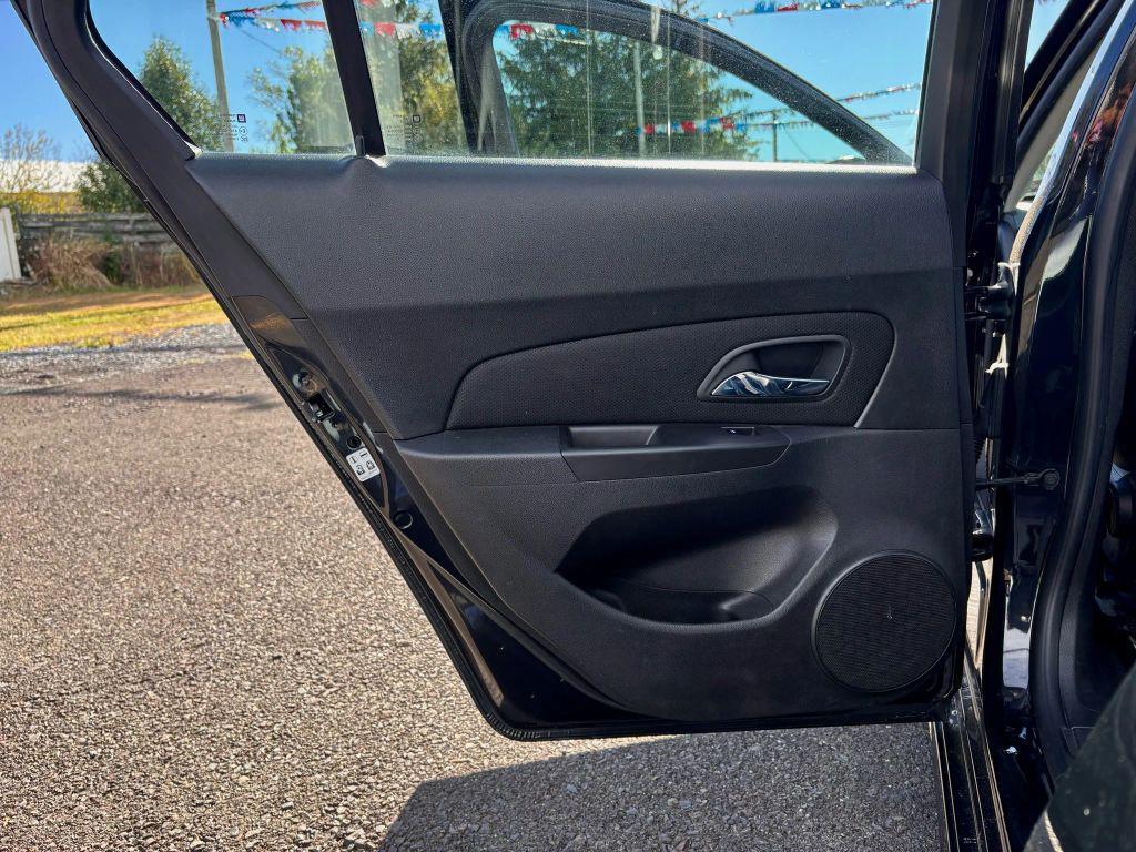 used 2015 Chevrolet Cruze car, priced at $6,500