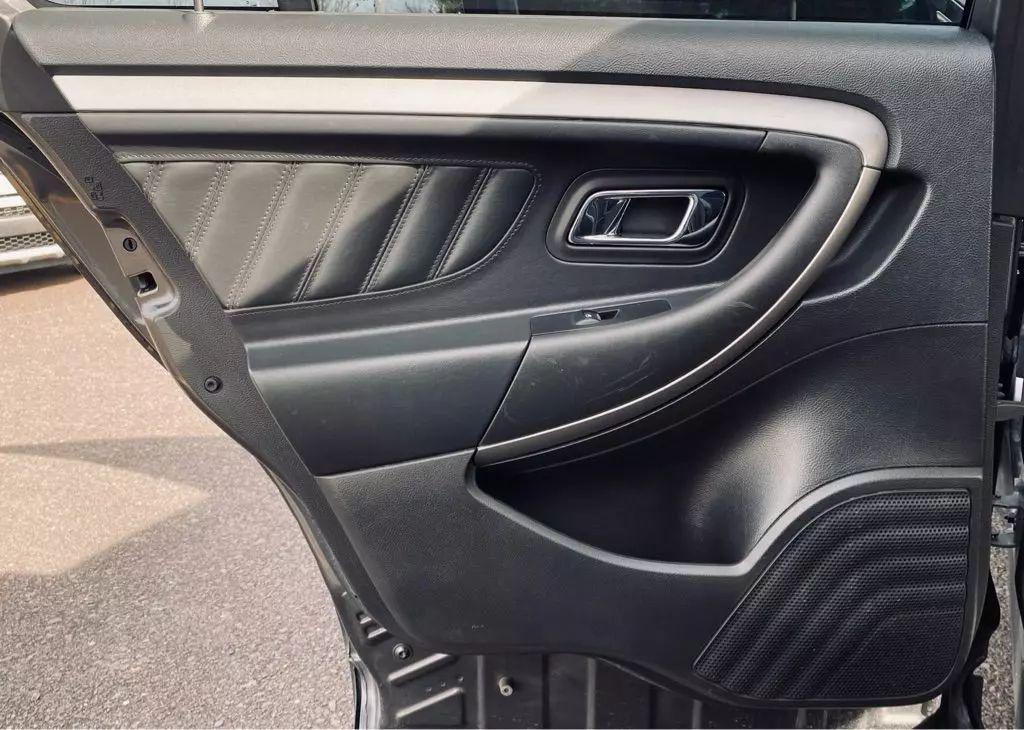 used 2015 Ford Taurus car, priced at $11,500