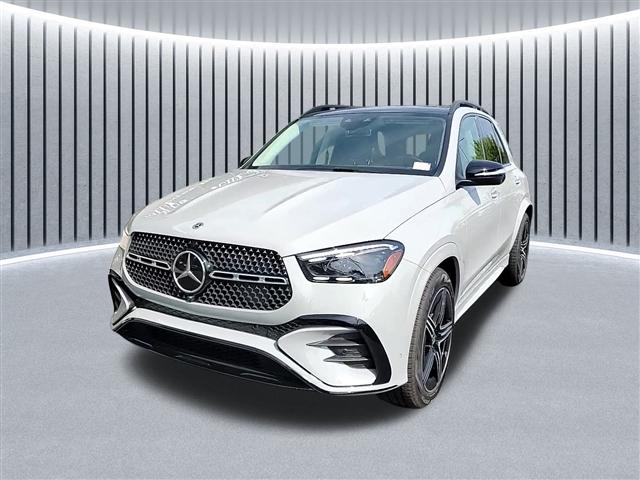 new 2025 Mercedes-Benz GLE 580 car, priced at $104,230