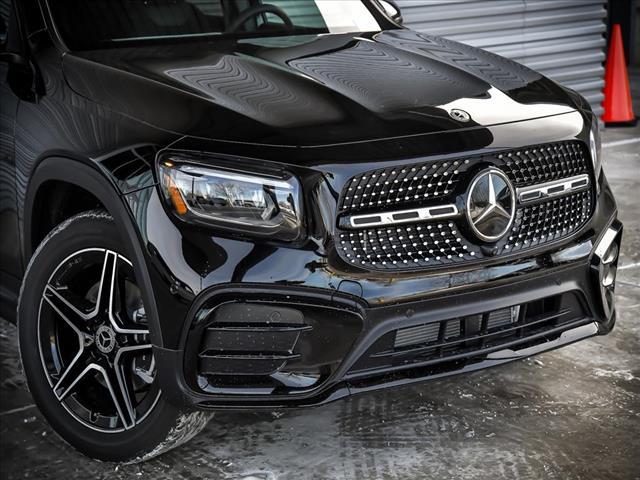 used 2025 Mercedes-Benz GLB 250 car, priced at $46,983
