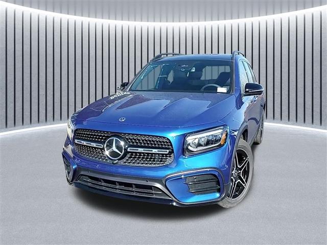 new 2024 Mercedes-Benz GLB 250 car, priced at $57,000