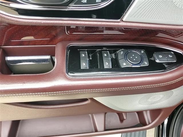 used 2019 Lincoln Navigator car, priced at $41,483