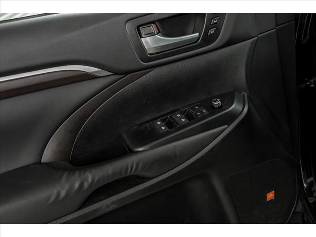 used 2015 Toyota Highlander car, priced at $19,495