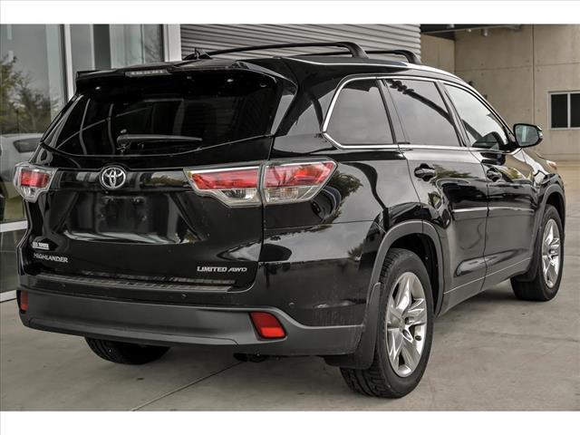 used 2015 Toyota Highlander car, priced at $19,495