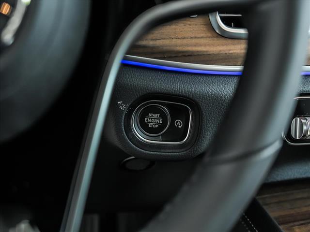 new 2025 Mercedes-Benz GLE 450 car, priced at $75,795