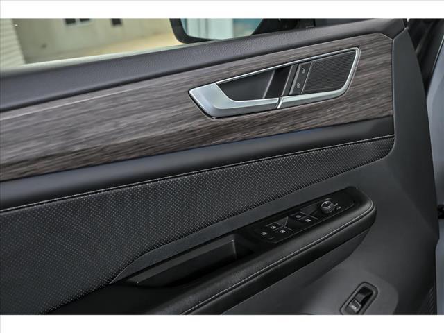 used 2024 Volkswagen Atlas car, priced at $30,811