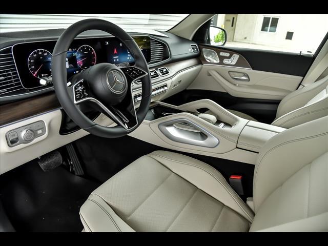 new 2025 Mercedes-Benz GLS 450 car, priced at $90,980