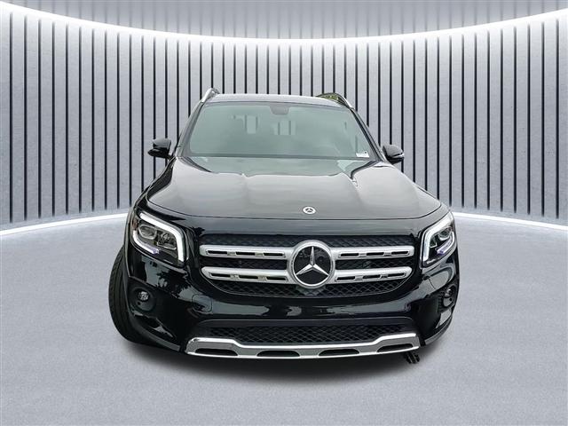 new 2023 Mercedes-Benz GLB 250 car, priced at $46,700