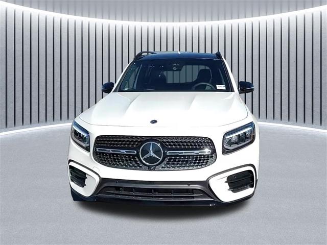 new 2024 Mercedes-Benz GLB 250 car, priced at $54,840