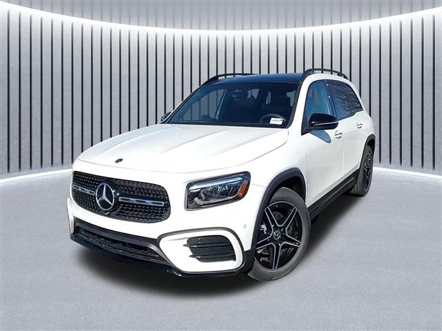 new 2024 Mercedes-Benz GLB 250 car, priced at $54,840