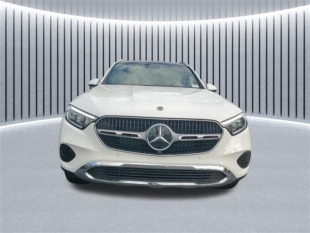 new 2025 Mercedes-Benz GLC 300 car, priced at $58,900