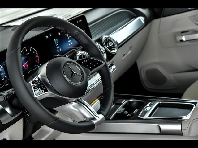 new 2025 Mercedes-Benz GLB 250 car, priced at $49,595