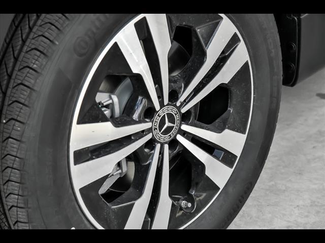 new 2025 Mercedes-Benz GLB 250 car, priced at $49,595